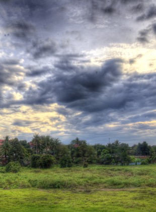 evening clouds in Banlung