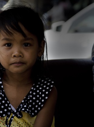 A pretty young girl in Phnom Penh, Cambodge